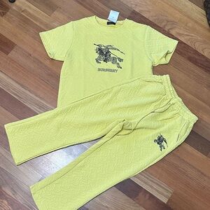 Burberry Yellow  Set